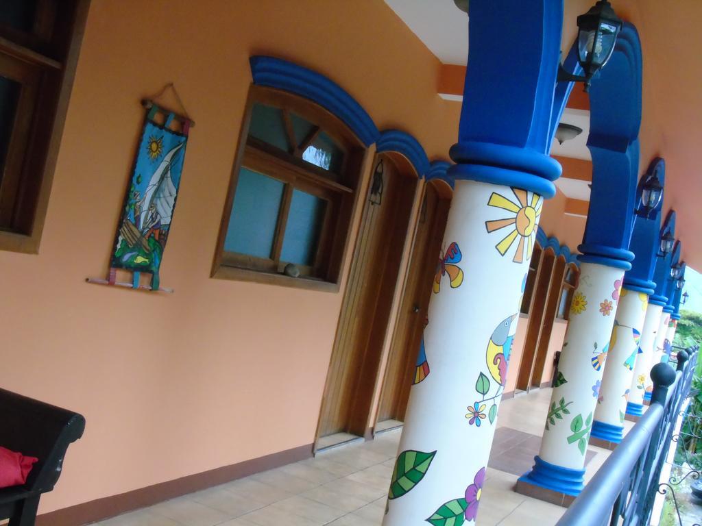 Hostal Casa Vieja Чикимула Экстерьер фото