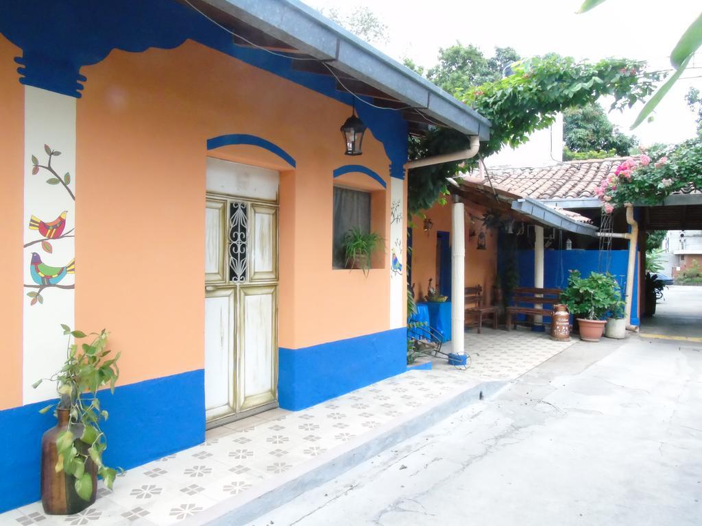 Hostal Casa Vieja Чикимула Экстерьер фото